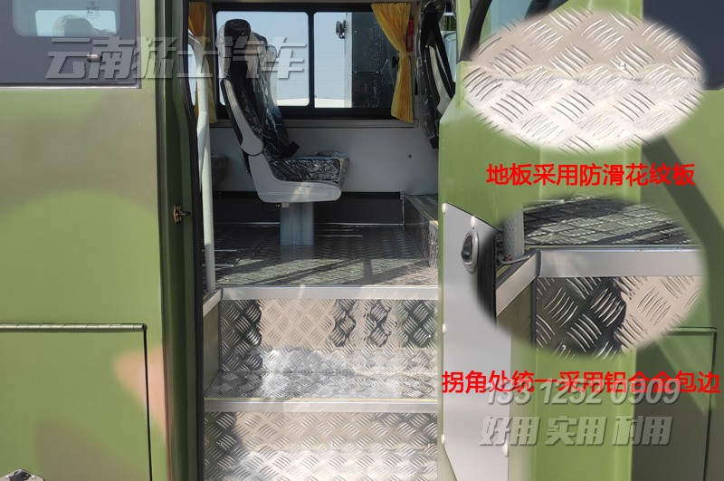 沙漠客车,四驱越野客车,东风客车,15座中巴车,沙漠旅游车