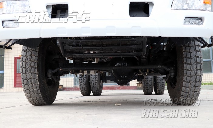 四驱双排越野车,越野专用车底盘,东风多利卡底盘,四驱轻卡底盘,东风小霸王越野车,140马力卡车底盘