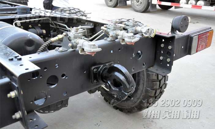 东风六驱底盘,2082越野卡车,平头六驱卡车,底盘改装,EQ2082尖头卡车,6*6越野卡车底盘