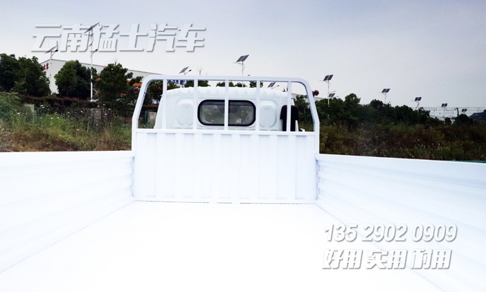 东风小四驱,右舵卡车,东风轻卡,东风福瑞卡,四驱越野卡车,四驱越野底盘
