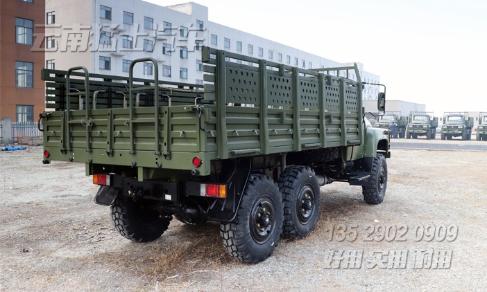 东风六驱卡车,越野卡车,尖头越野卡车,EQ2082,东风25Y,军用运输车,东风军车