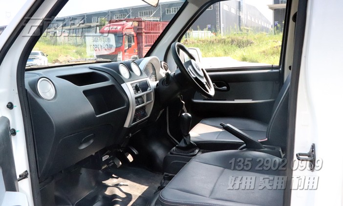微型客车,小型客车,东风面包车,EQ6400,7座客车