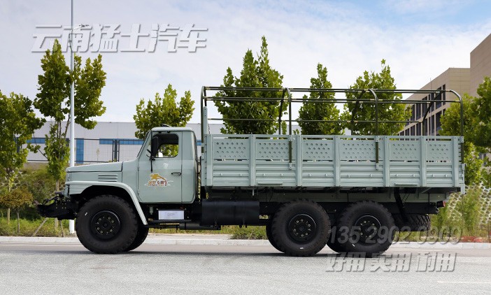 EQ245,东风民用越野车,4.8米货箱卡车,六驱尖头越野