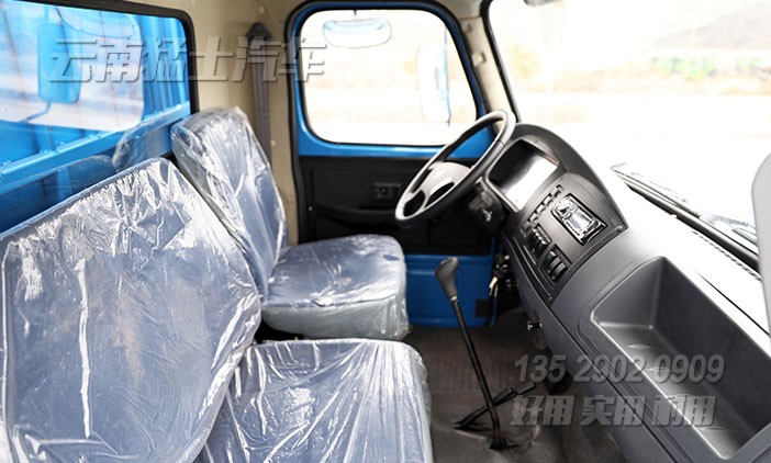 中置顶自卸,3.5吨平板翻斗,二汽240全驱卡车,自卸运输车出口,尖头自卸车销售