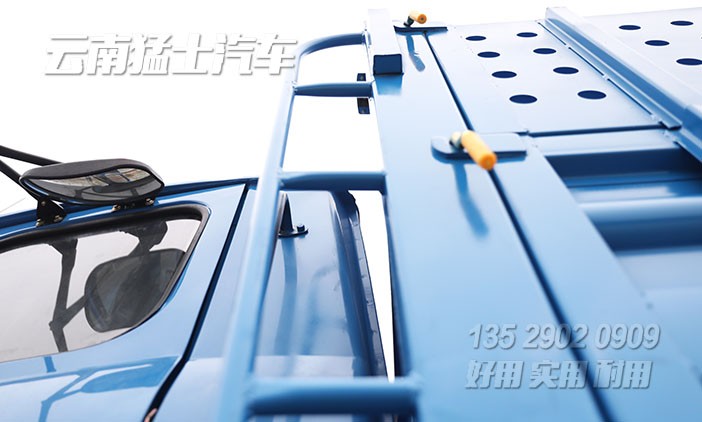 中置顶自卸,3.5吨平板翻斗,二汽240全驱卡车,自卸运输车出口,尖头自卸车销售