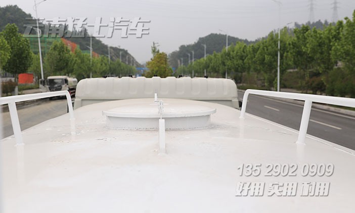 12方洒水车,道路清洗车,丙酮水溶液车,高压水枪车,4x2绿化喷洒车,前喷后洒,泵进泵出