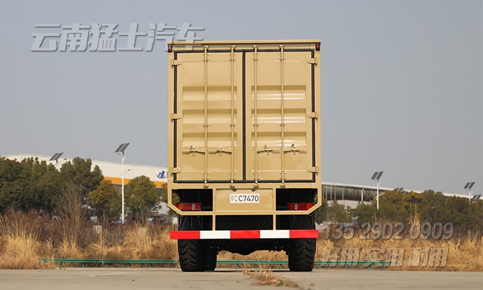 EQ2100越野厢卡,东风6*6厢式车,六驱尖头卡车,多用途越野专用车,户外移动办公车,移动方舱车,野外露营车,瓦楞板厢式车