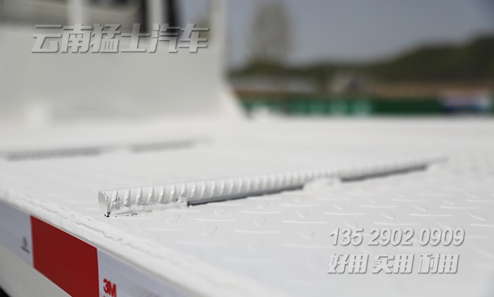 平板挖机车,挖掘机运输车,挖机托运平板车,钩机板,液压爬梯车