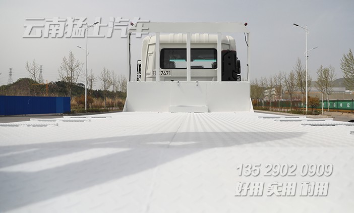 平板挖机车,挖掘机运输车,挖机托运平板车,钩机板,液压爬梯车