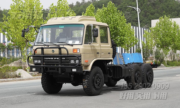 东风EQ2102NJ,六驱越野卡车底盘,越野专用车底盘,东风153高配,210马力双排卡车,轮胎充放气,后置绞盘