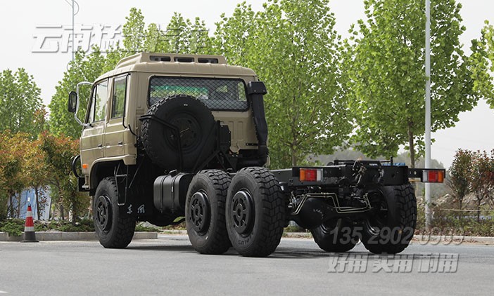 东风EQ2102NJ,六驱越野卡车底盘,越野专用车底盘,东风153高配,210马力双排卡车,轮胎充放气,后置绞盘