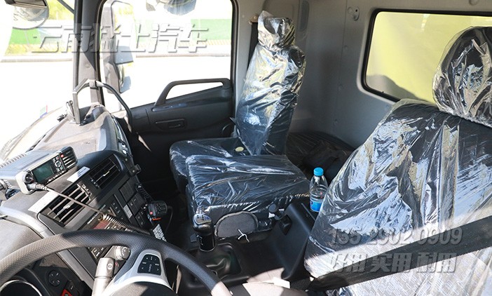 四驱越野保障车,升降尾板运输车,液压尾板车,东风运兵车