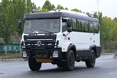 23座全驱越野专用客车_四驱村村通矿区通勤车_高底盘观光巴士
