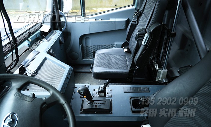 移动厢客,舱客车,10座方舱车,移动方舱车,四驱越野专用车,多功能厢客