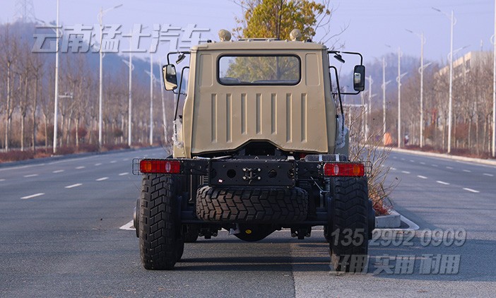 特种改装车,260马力底盘,六驱尖头底盘,25吨越野专用车,底盘出口定制,全驱专用车底盘