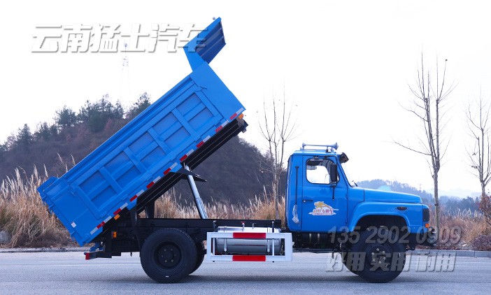 东风尖头自卸,小排量翻斗车