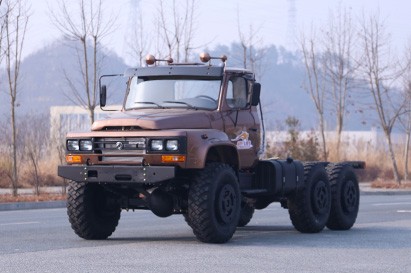 东风245全驱越野卡车底盘_2100柴油专用车底盘_低温低气压高海拔专用底盘