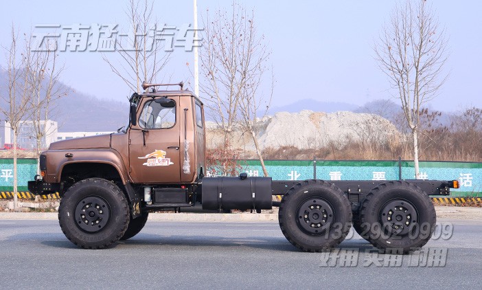 东风245,全驱卡车底盘,越野专用底盘