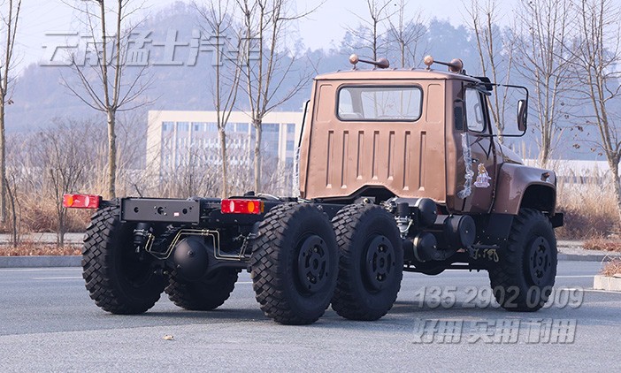 东风245,全驱卡车底盘,越野专用底盘