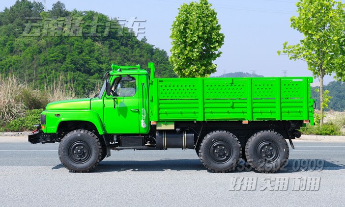 出口车定制,出口型越野车,东风240,EQ2082越野卡车,六驱货车