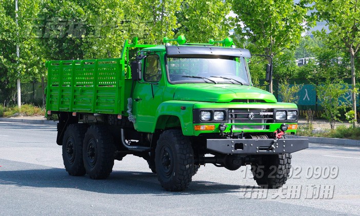 出口车定制,出口型越野车,东风240,EQ2082越野卡车,六驱货车