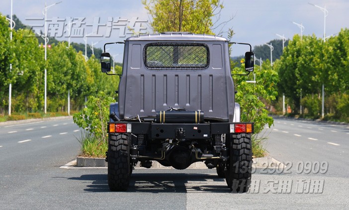东风经典卡车,EQ2082E6DJ,全驱越野底盘,老东风尖头,长头六驱卡车,底盘改装