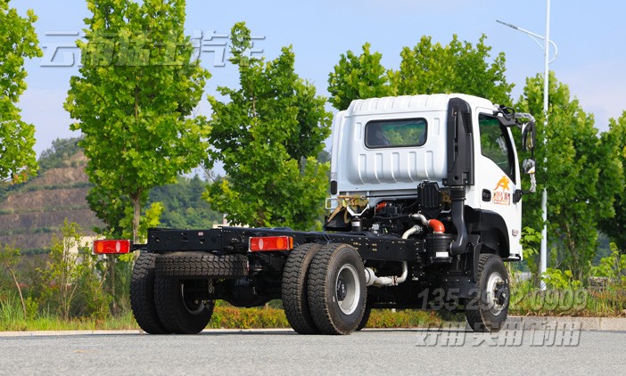 全驱山地运输车,4×4轻型卡车,卡车二类底盘,小型特种车底盘,特种车底盘改装厂家,东风轻卡底盘,二类底盘出口