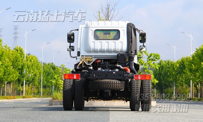 全驱山地运输车,4×4轻型卡车,卡车二类底盘,小型特种车底盘,特种车底盘改装厂家,东风轻卡底盘,二类底盘出口